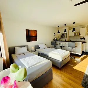 Messe Am Rhein Apartment